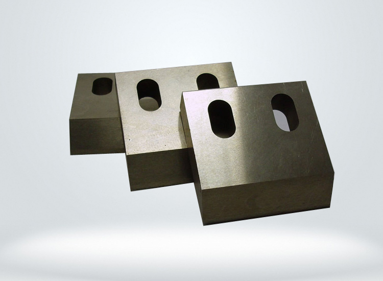 粉(fěn)碎機刀片(piàn)