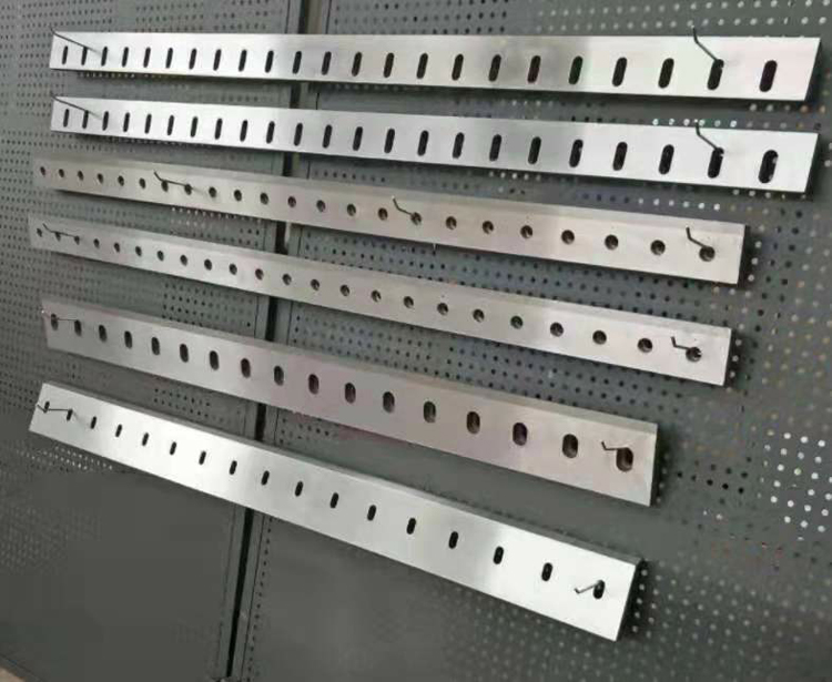 刀口(kǒu)鑲鋼刀