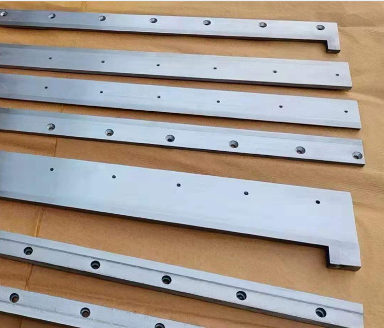 刀口鑲鋼(gāng)刀